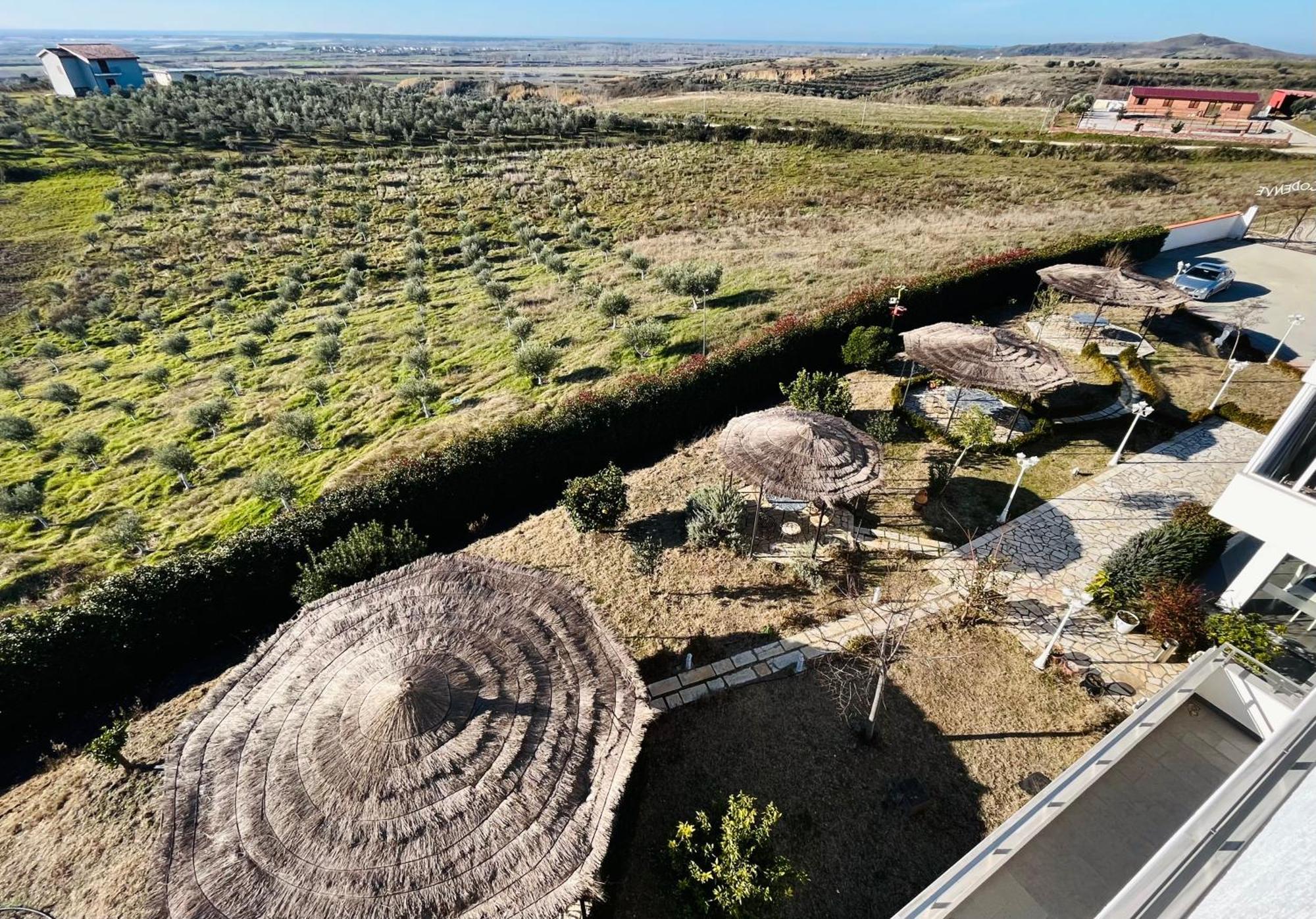 Kodra E Godenve Hotel Vile-Ballaj Buitenkant foto